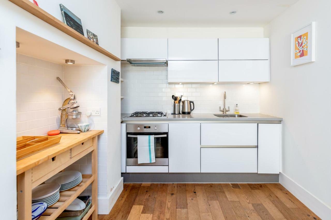 Bonnington Gardens - 1 Bed Open Plan Basement Flat Londres