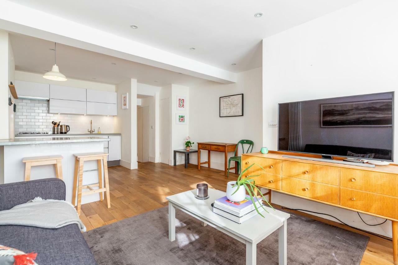 Bonnington Gardens - 1 Bed Open Plan Basement Flat Londres