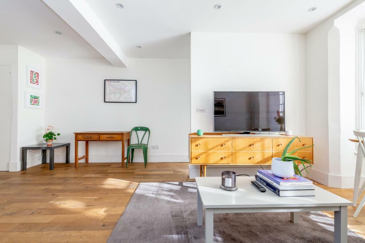 Apartamento Bonnington Gardens - 1 Bed Open Plan Basement Flat