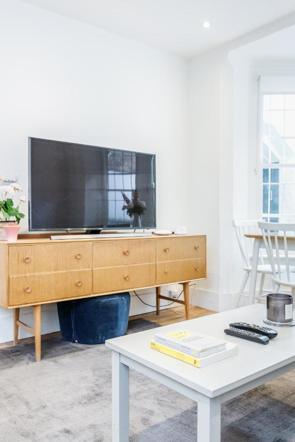 Bonnington Gardens - 1 Bed Open Plan Basement Flat * Londres